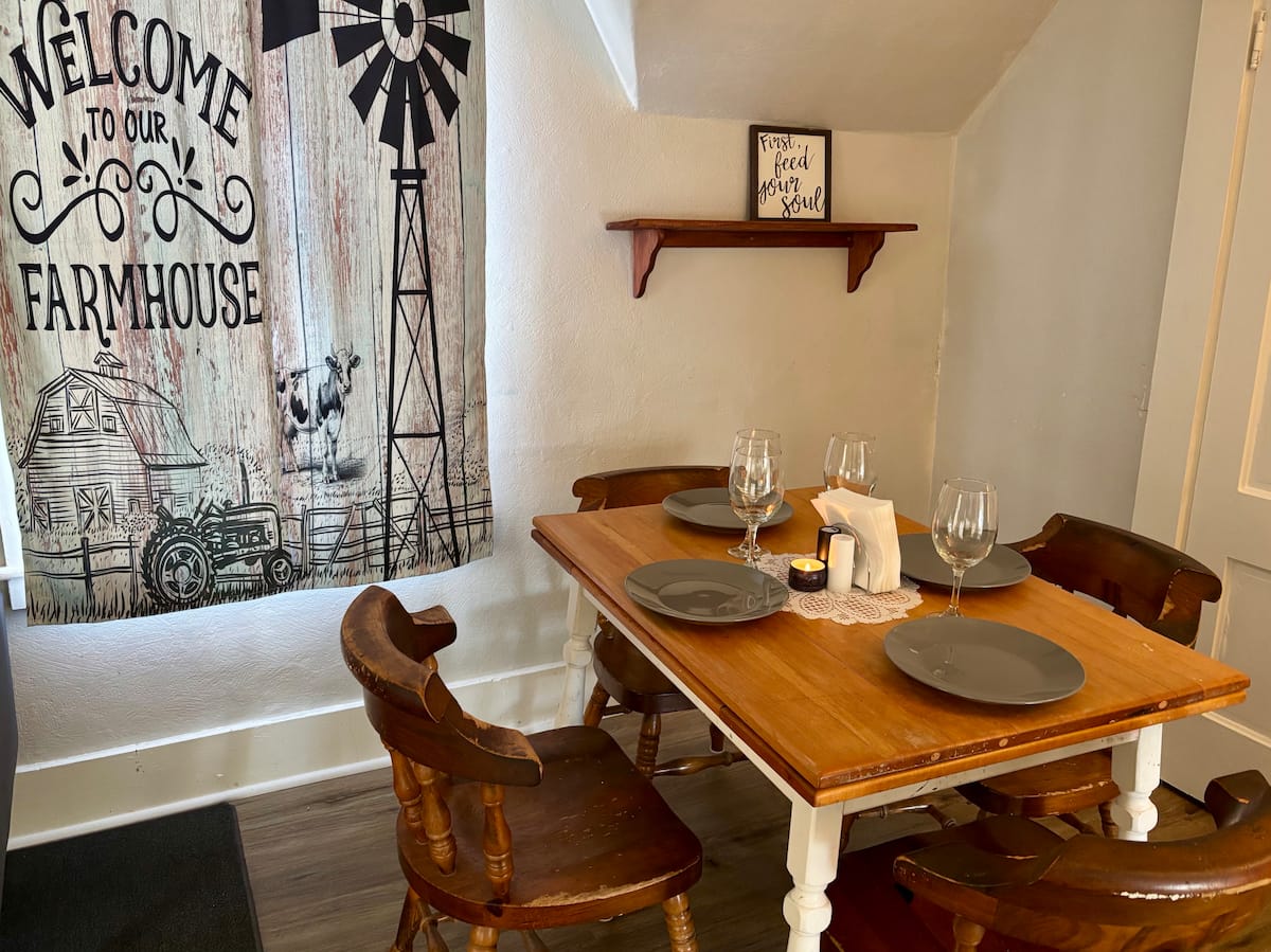 Dining area seating four