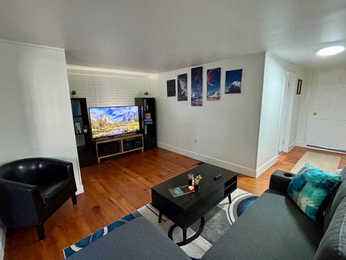 38 Fordway living room, Derry