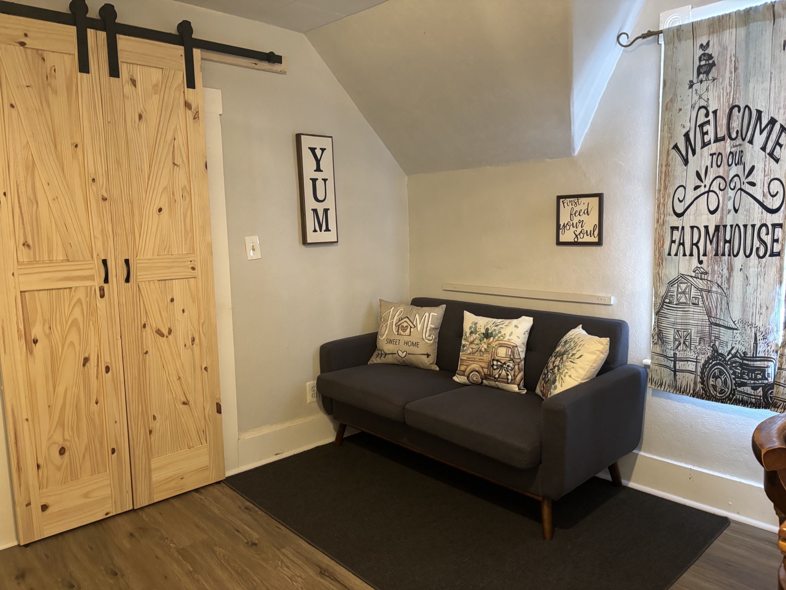 Living room at 29 Brook Street